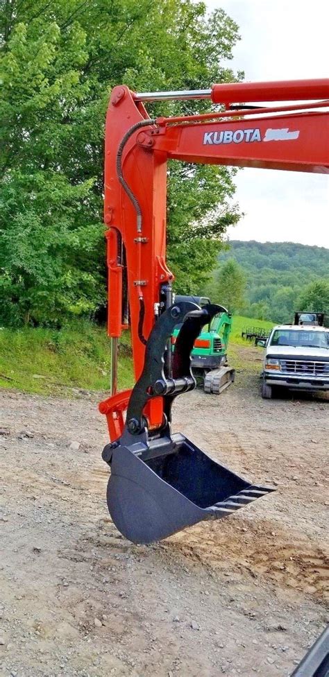 how to use the thumb on a kubota mini excavator|kubota hydraulic thumb kit.